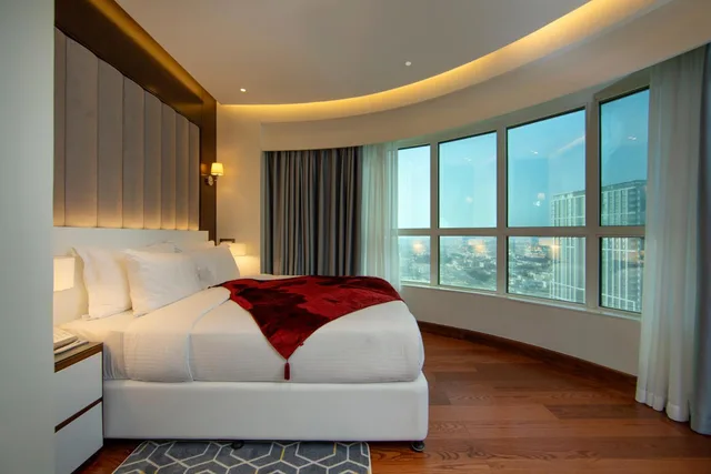 غرفة عائلية بسرير مزدوج، Number One Tower Suites 2/10