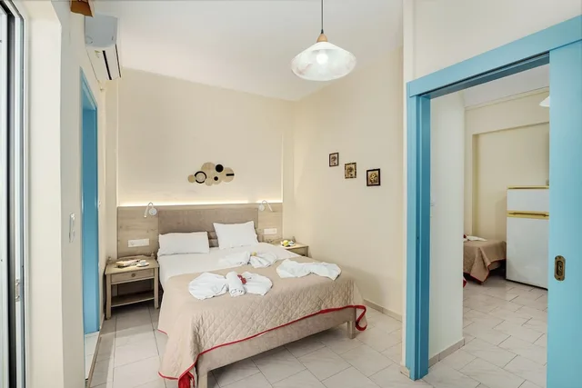 شقة بسرير مزدوج وسريرين منفصلين بإطلالة على الجبل بغرفة نوم واحدة، Sunrise Hotel and Apartments Rodakino 3/9