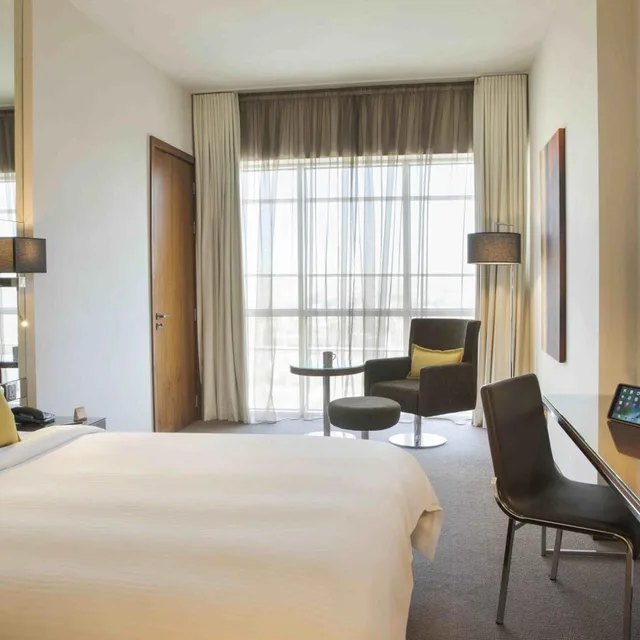 جناح تنفيذي، سنترو واحه من روتانا(Centro Waha By Rotana) 1/6