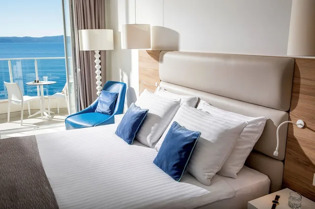 غرفة قياسية بسرير كينج بإطلالة على البحر، TUI BLUE Adriatic Beach - Adults Only 1/3