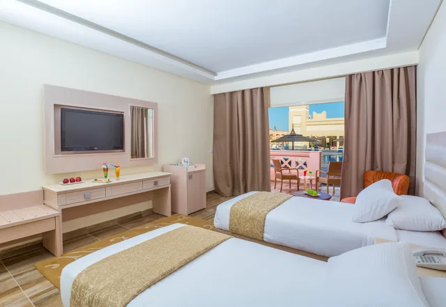 غرفة ديلوكس ثلاثية، Pickalbatros Aqua Vista Resort - Hurghada 3/7