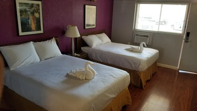 غرفة بسرير مزدوج، Santa Fe Inn Pueblo 1/3