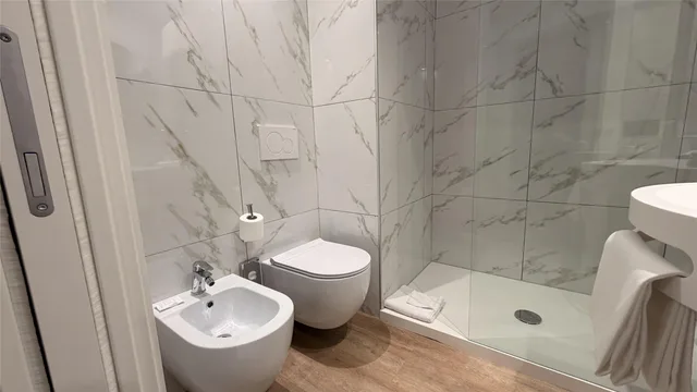 غرفة كومفورت بسرير كوين، Hotel Astoria, Sure Hotel Collection by Best Western 3/3