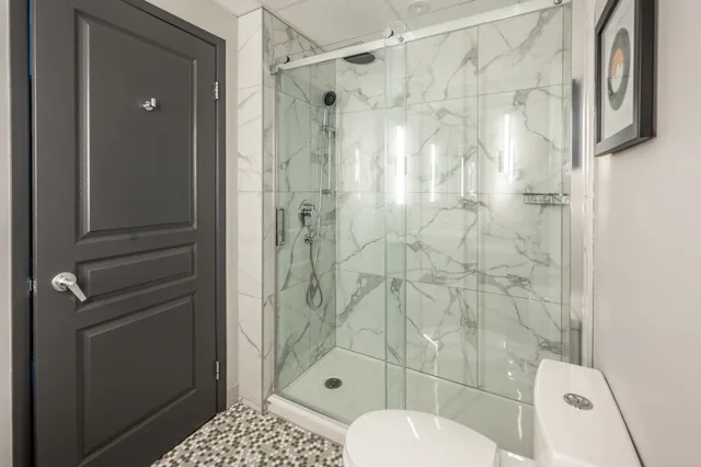 Economy, Queen Murphy Bed، Hotel Verso 2/2