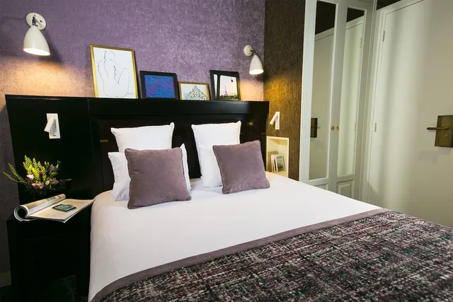 Classic, Double Bed, Hotel De Neuville Arc De Triomphe 2/5