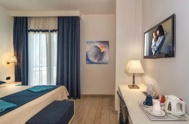 غرفة ديلوكس بسرير مزدوج بإطلالة على المسبح، Hotel Central Park 1/9