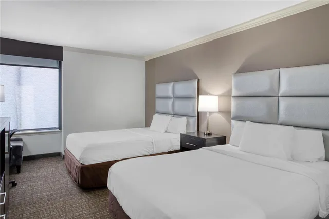غرفة بسريرين مزدوجين، Best Western Webster Hotel, Nasa 1/6
