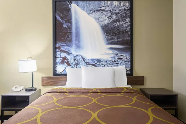 غرفة قياسية بسرير كوين، Super 8 by Wyndham Hagerstown 5/9