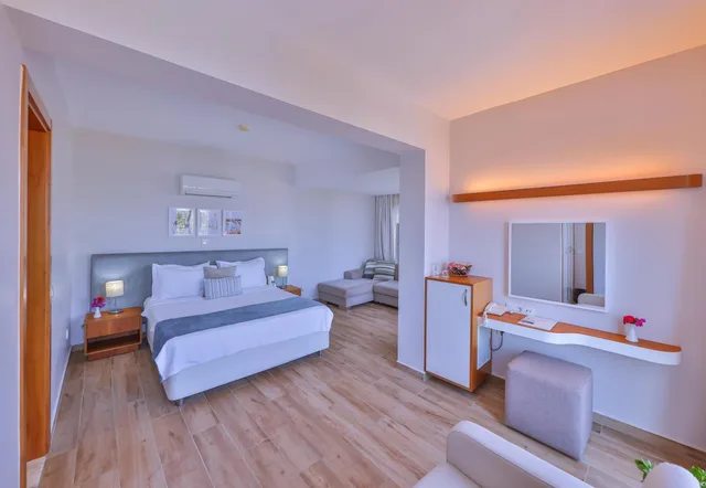 غرفة ديلوكس عائلية بإطلالة على البحر، Olea Nova Boutique Hotel 4/10