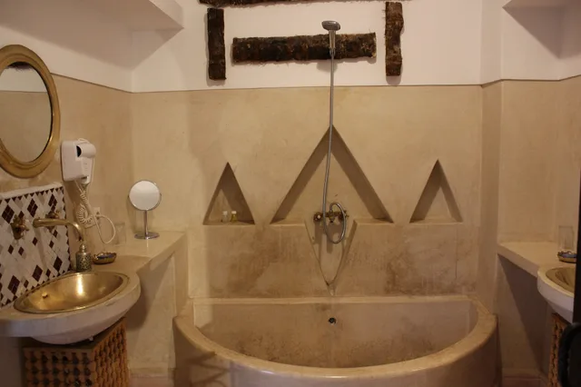 غرفة ديلوكس بسرير مزدوج بحمام خاص، Riad Jnan el Cadi 10/10