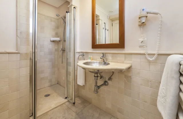 جناح سوبيريور بإطلالة على الحديقة مفردة بسرير كينج بجاكوزي، Insotel Punta Prima Prestige Suites & Spa 6/7