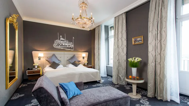 Lucerne, Luxury, Suite، Schweizerhof 2/8