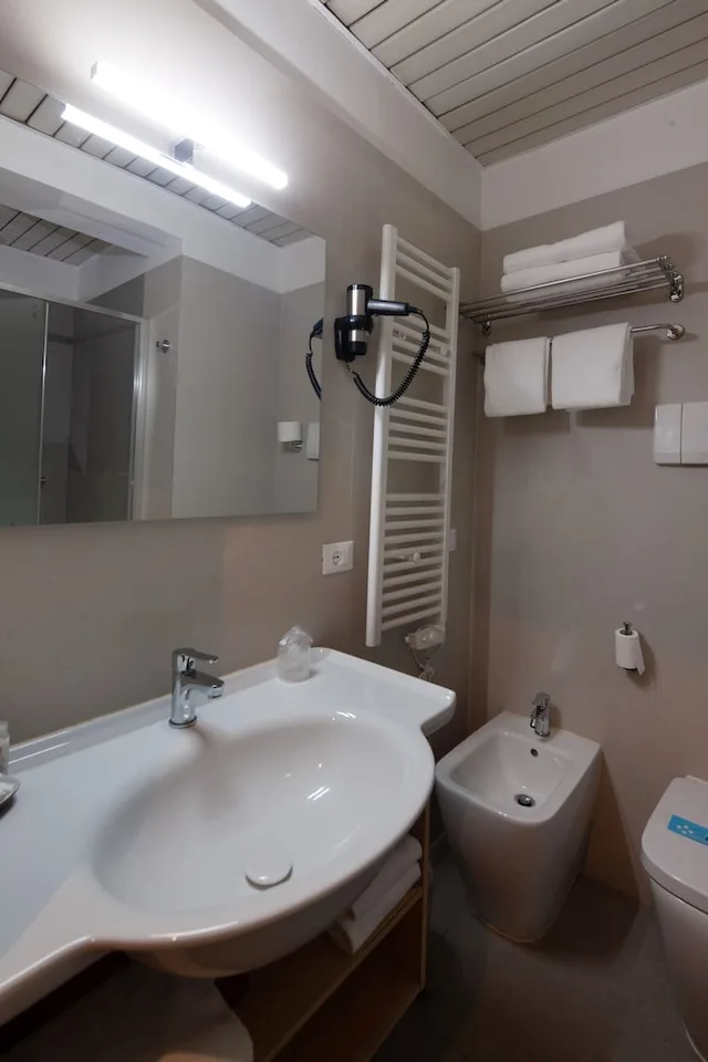 غرفة كومفورت بسرير مزدوج، Cristina Hotel 8/9