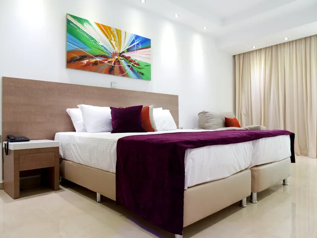 غرفة سوبيريور بسرير مزدوج أو سريرين منفصلين بإطلالة على البحر، Amethyst Napa Hotel & Spa 1/4