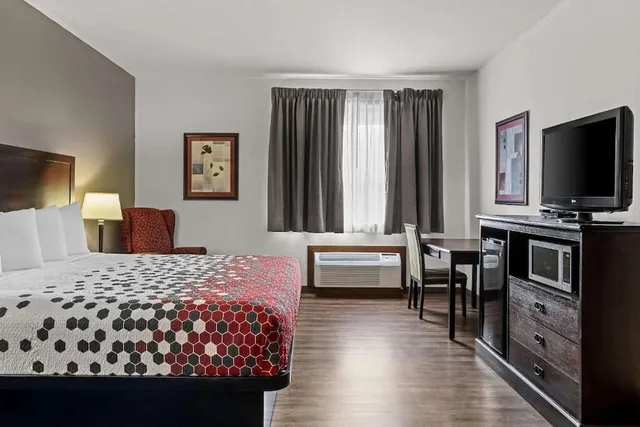 Executive, King Bed, Airport FairBridge Inn Express Billings Downtown 3/9