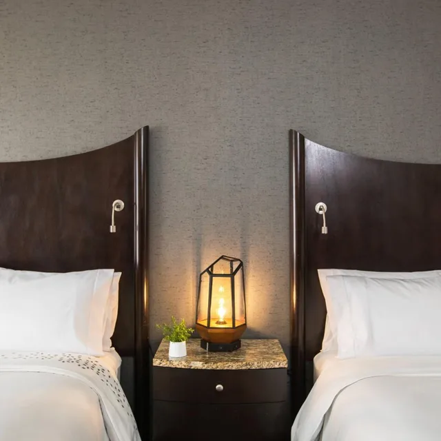Room, 2 Queen Beds, Concierge Level، Renaissance Raleigh North Hills Hotel 5/8