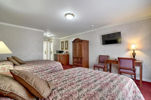 غرفة ديلوكس بسرير مزدوج بشرفة، Roosevelt Inn And Suites 7/10