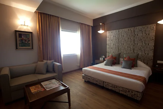 جناح ديلوكس بسرير مزدوج، Sinclairs Retreat Ooty 1/6