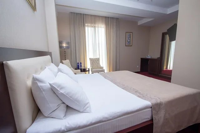 غرفة قياسية بسرير كوين بشرفة، Marionn Hotel 3/8
