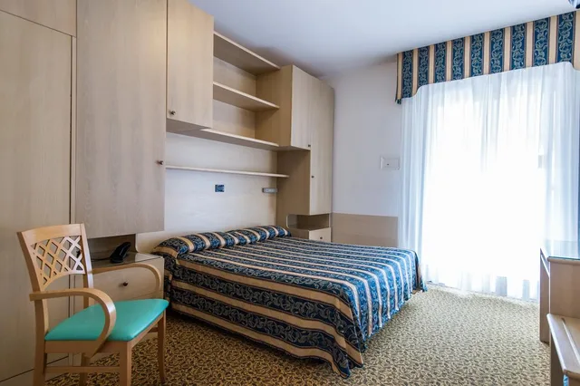 غرفة اقتصادية بسرير مزدوج، Christian Hotel 2/3