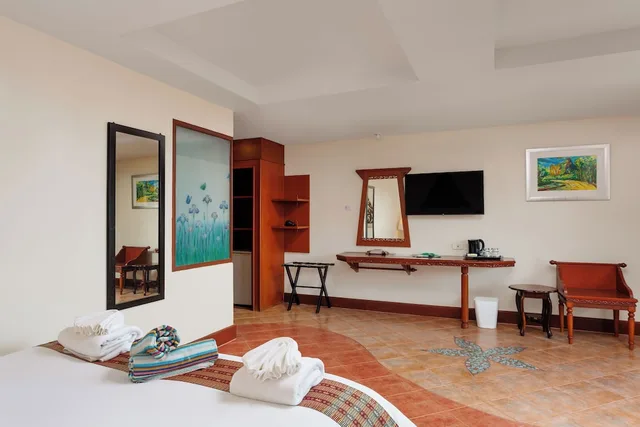 غرفة ديلوكس بسرير مزدوج بإطلالة جزئية على البحر، Anyavee Aonang Bay Resort 7/10
