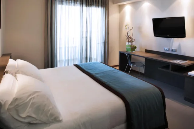 Superior, Double Bed, City Side, Balcony, Pool Access، Yes Hotel Touring & Spa 2/10