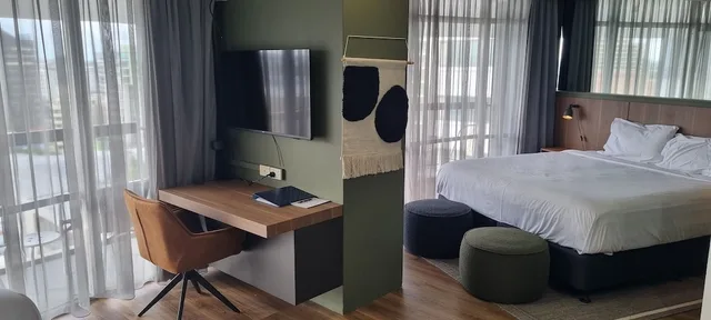 غرفة عائلية بسرير كوين وسريرين منفصلين، Madison Hotel Tower Mill 6/10
