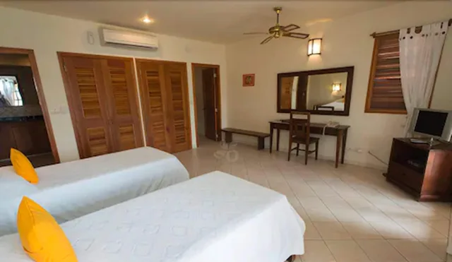 استوديو بسريرين منفصلين بإطلالة على الحديقة بمطبخ صغير، Antigua Yacht Club Marina Resort 1/3