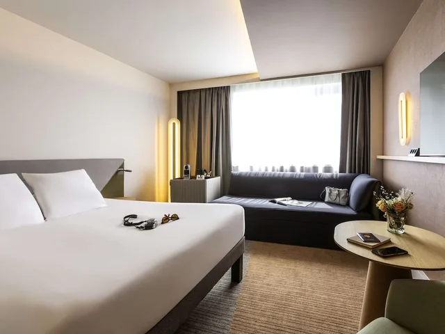 غرفة عائلية بسرير مزدوج وسريرين منفصلين، Novotel Nancy 2/7