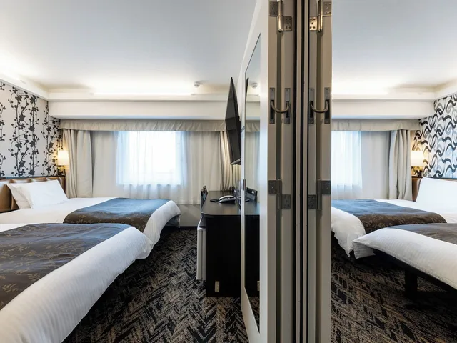 Connecting, 4 Beds, Twin Beds, Sky Floor، APA Hotel & Resort Osaka Umeda Eki Tower 1/3