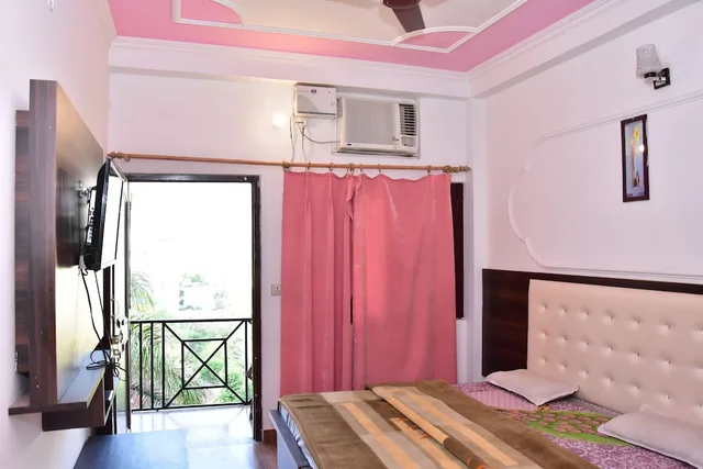 Standard, King Bed, Garden View, Raj Resort 10/10