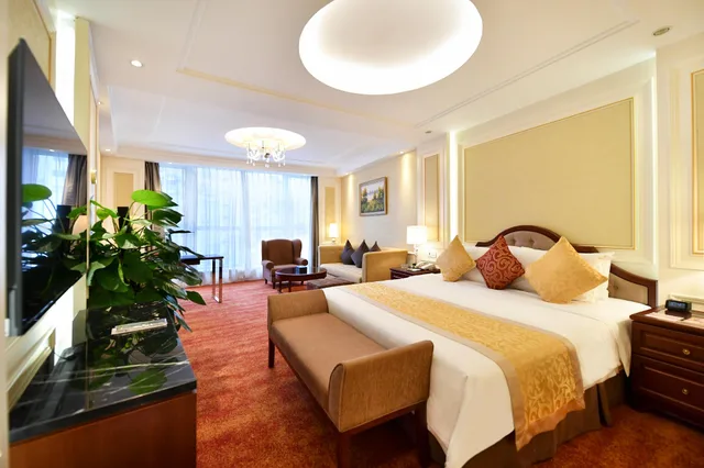 غرفة تنفيذية بسرير كينج وسرير كوين، Central Hotel Shanghai 1/1