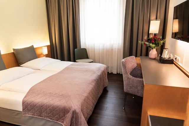غرفة قياسية بسريرين منفصلين، Heinhotel Vienna Airport 2/4