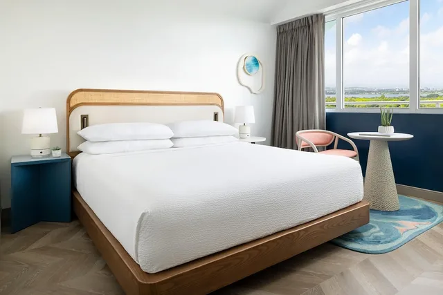 غرفة بسرير كينج لذوي الإعاقة، Hyatt Centric San Juan Isla Verde 5/10