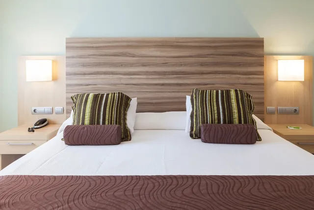 Exterior, Single, King Bed, No Balcony، Riviera Beach Hotel - Adults Recommended 4/4