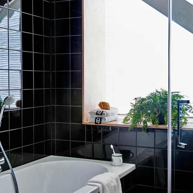 غرفة بسرير مزدوج بحوض استحمام، Q-Factory Hotel 3/3