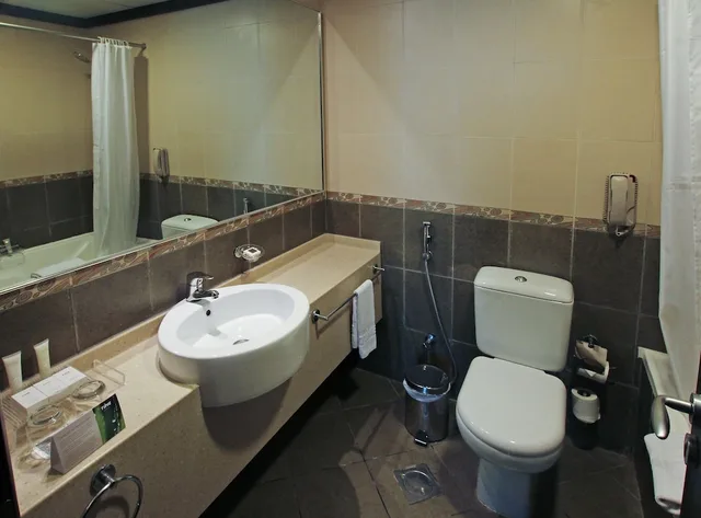 Deluxe King - Pool View, TIME Oak Hotel and Suites 9/9