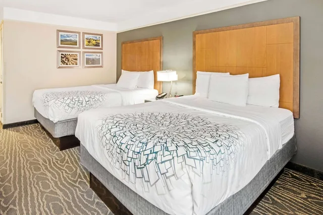 غرفة بسريرين كوين، La Quinta Inn & Suites by Wyndham Ruidoso Downs 3/9