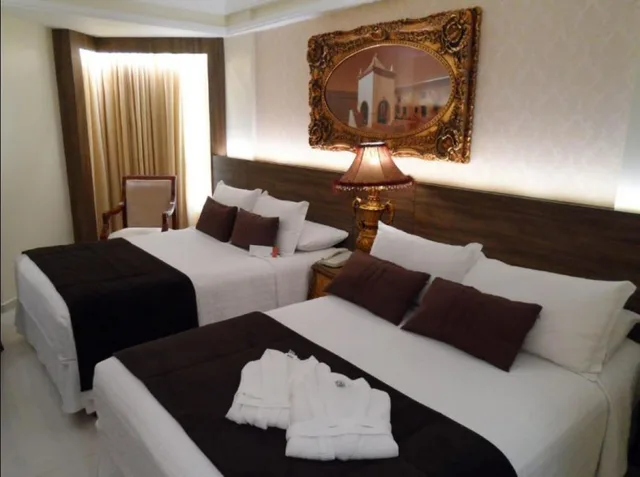 غرفة فاخرة رباعية بسرير مزدوج بإطلالة جزئية على البحر، Hotel Majestic Ponta Negra Beach WorldHotels Elite 2/5