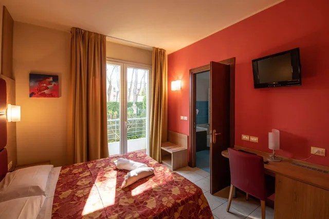 Economy, Double Bed, Ground Floor, Separate Building، HOTEL MONDIAL 3/8