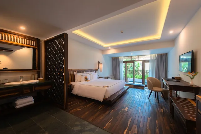 Room, King Bed, Balcony, Alibu Resort 3/4
