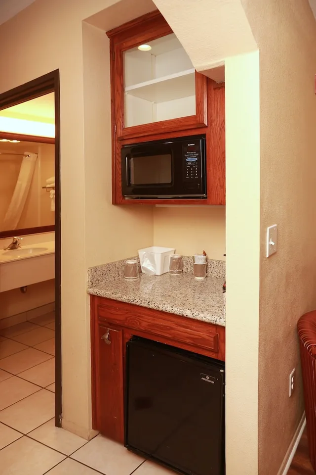 Deluxe, 2 Queen Beds, Ramada By Wyndham Fresno Northwest 10/10