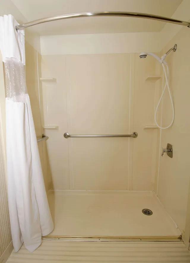 غرفة، SureStay Plus Hotel by Best Western Reno Airport 8/8