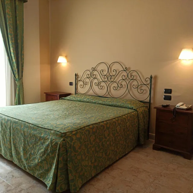 غرفة قياسية ثلاثية بإطلالة على البحر، Hotel Primavera Dell'etna 2/6