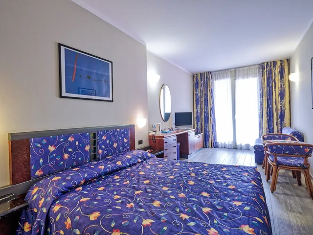 غرفة سوبيريور بسريرين منفصلين، Hotel Cristina 5/10