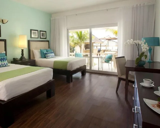 Deluxe, Ocean Front، Sandy Haven Resort 1/2