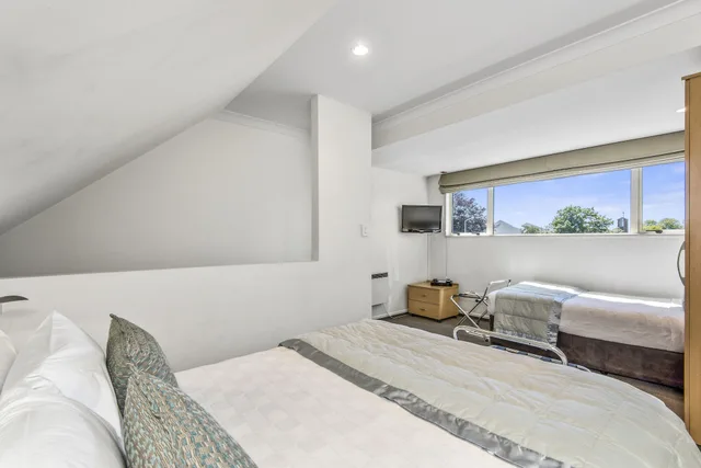 1 Bedroom, Apartment, 1 Queen and 1 Single Bed, COLOMBO IN THE CITY 3/4