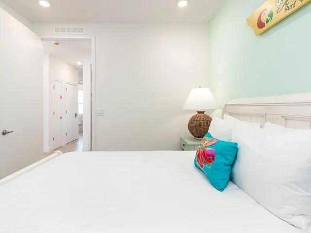 4 Bedrooms, House, 2 King Beds, 2 Queen Beds, Pool View، Margaritaville Cottages Orlando 8/10