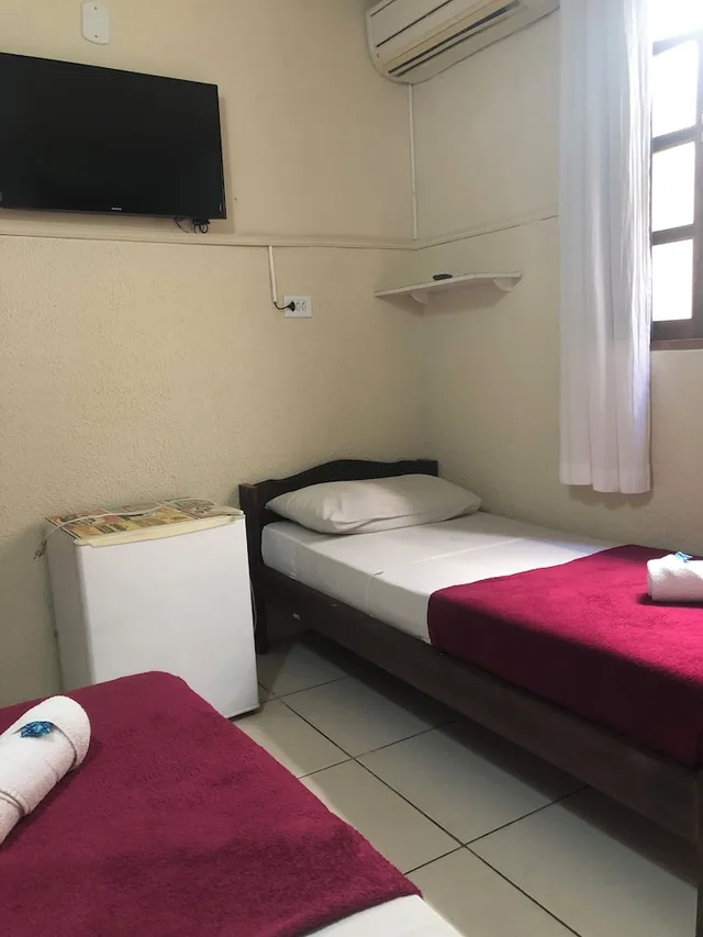 غرفة أساسية بسريرين منفصلين بحمام خاص، Geko Hostel & Pousada Paraty 1/7