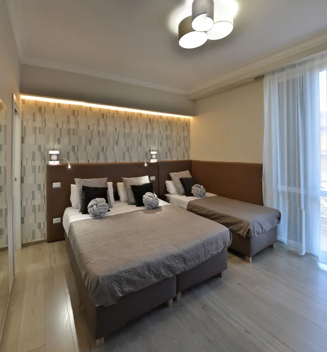 غرفة ثلاثية بثلاثة أسرّة، B&B At Your Place 1/5